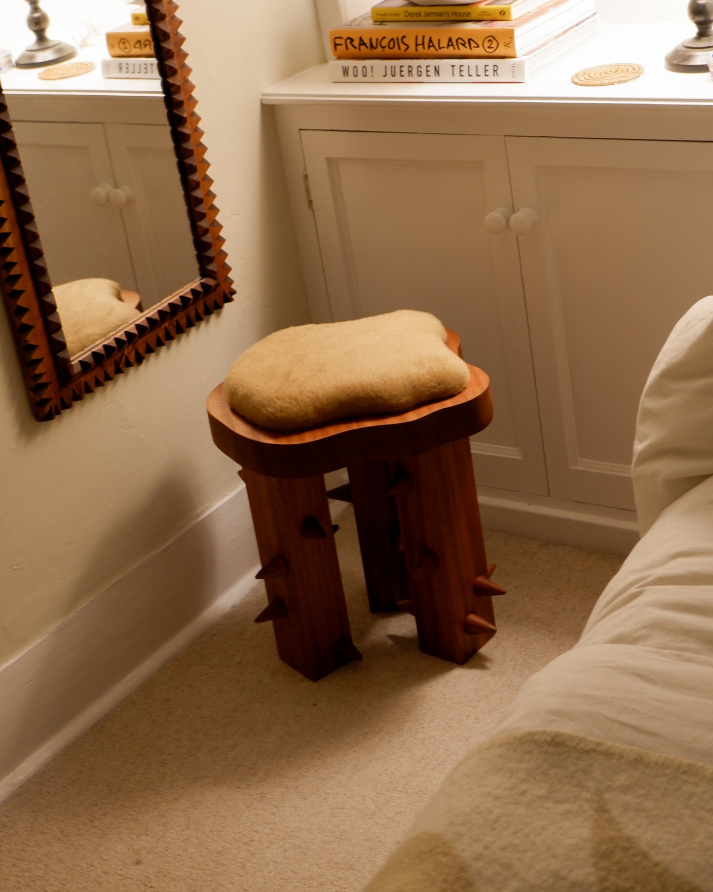 Thorn Stool