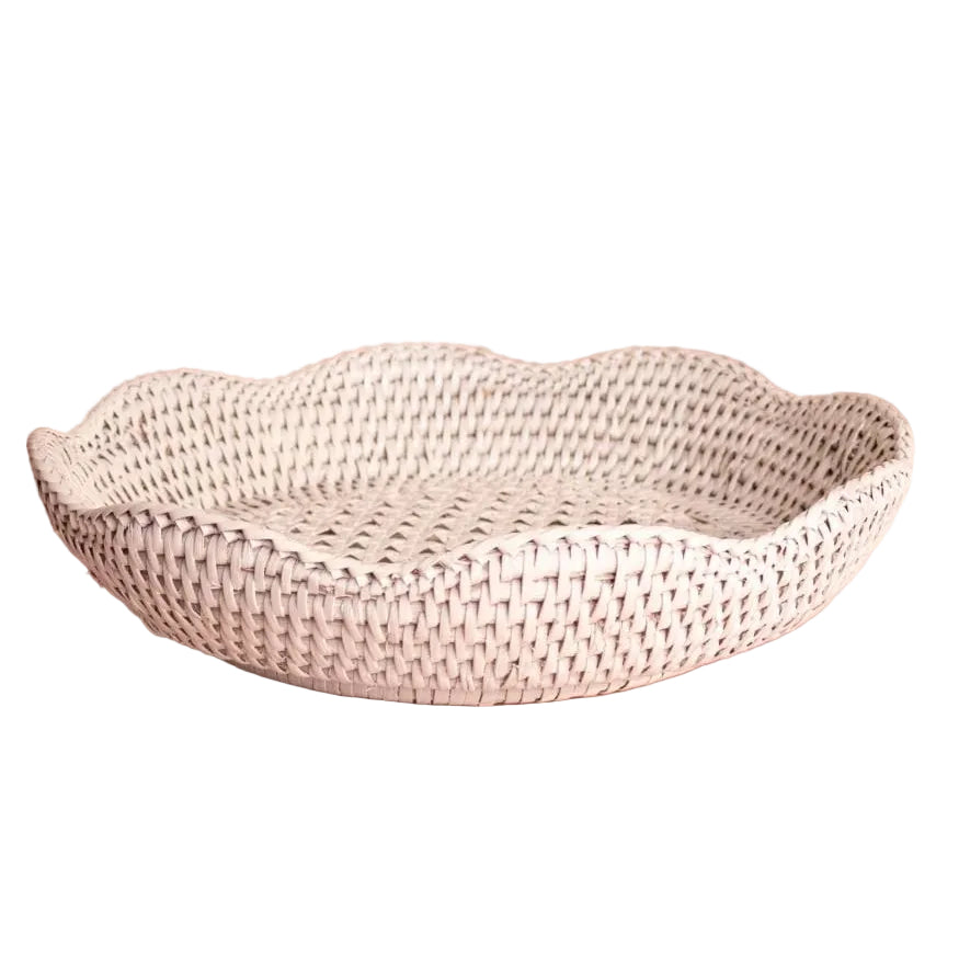 Saratoga Round Rattan Scalloped Tray - White