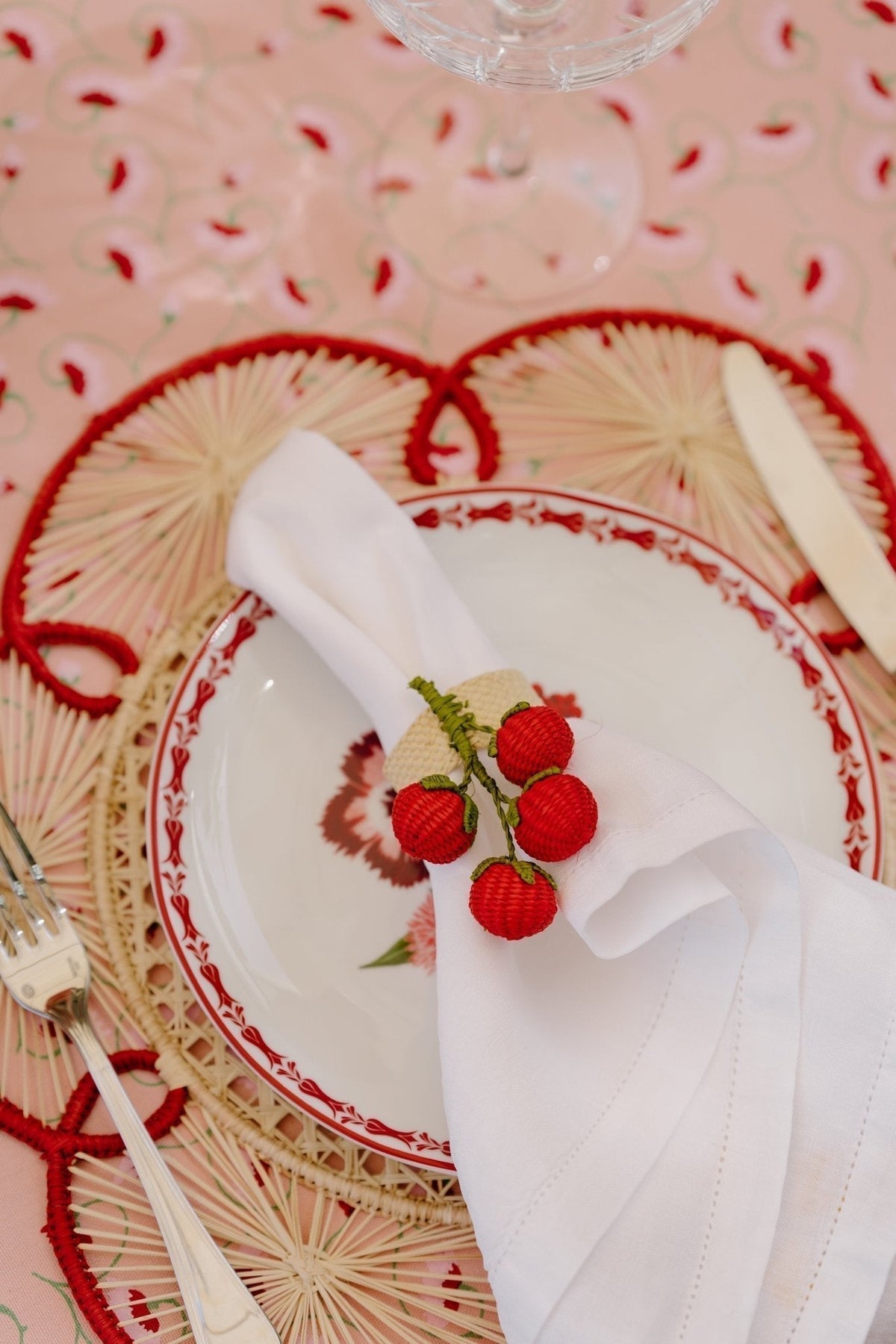 Set of 4 Flora Chargers in Red