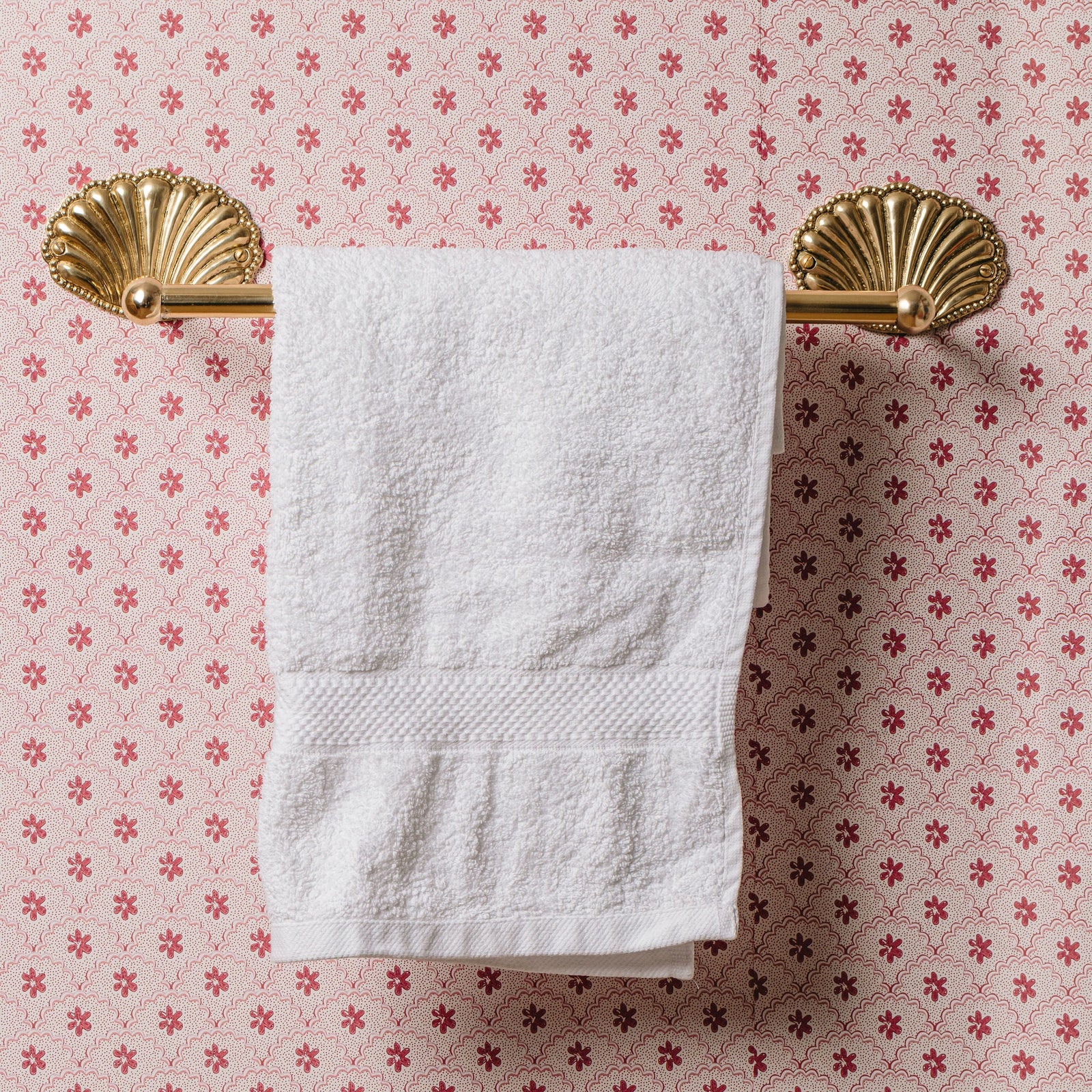 Shell Towel Rack, Lacquered Brass