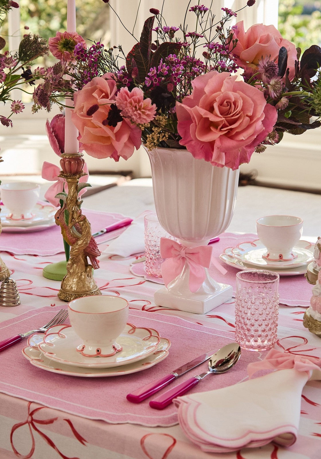 Pretty In Pink Scalloped Lunch Plate - Set of 4