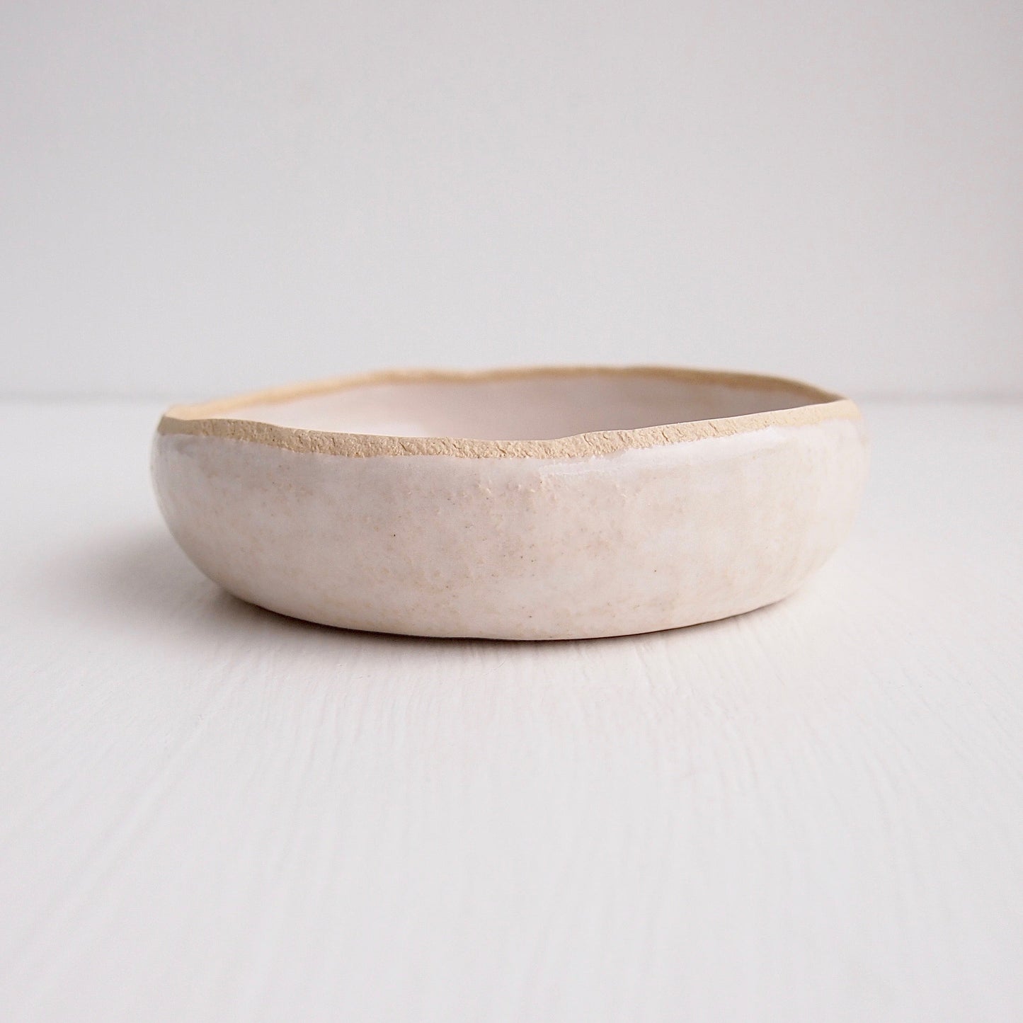 gloss white medium soap dish side view