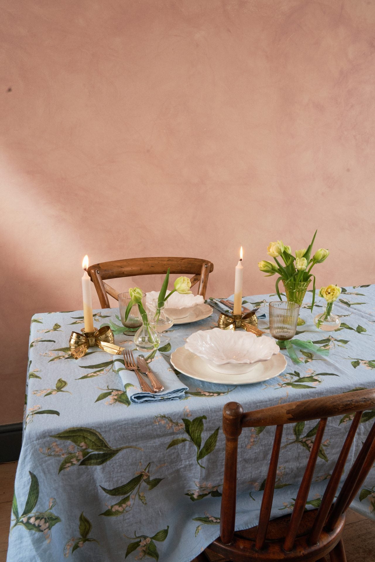 Table cloth printed with lily of the valley floral