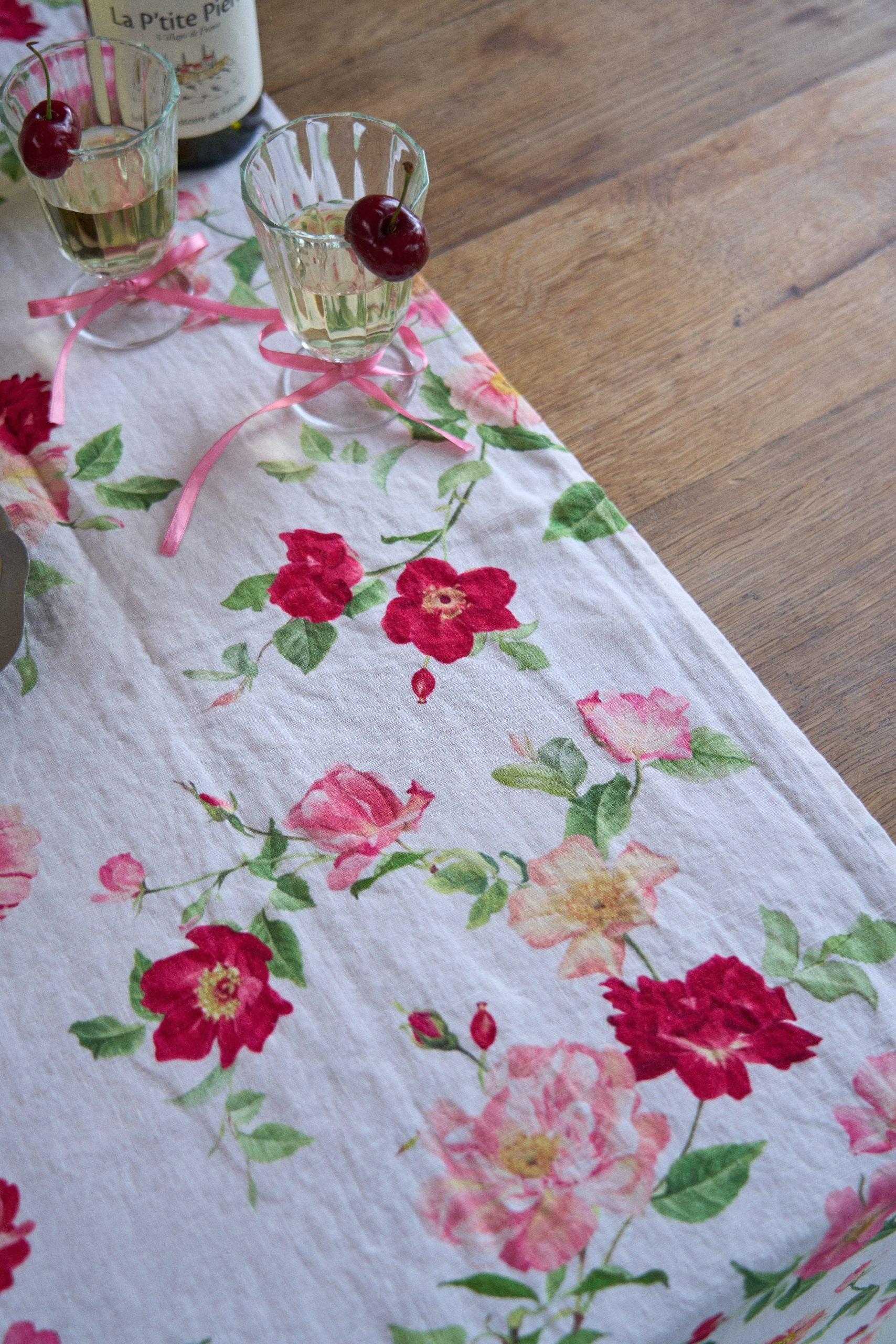 Rambling Rose Linen Runner