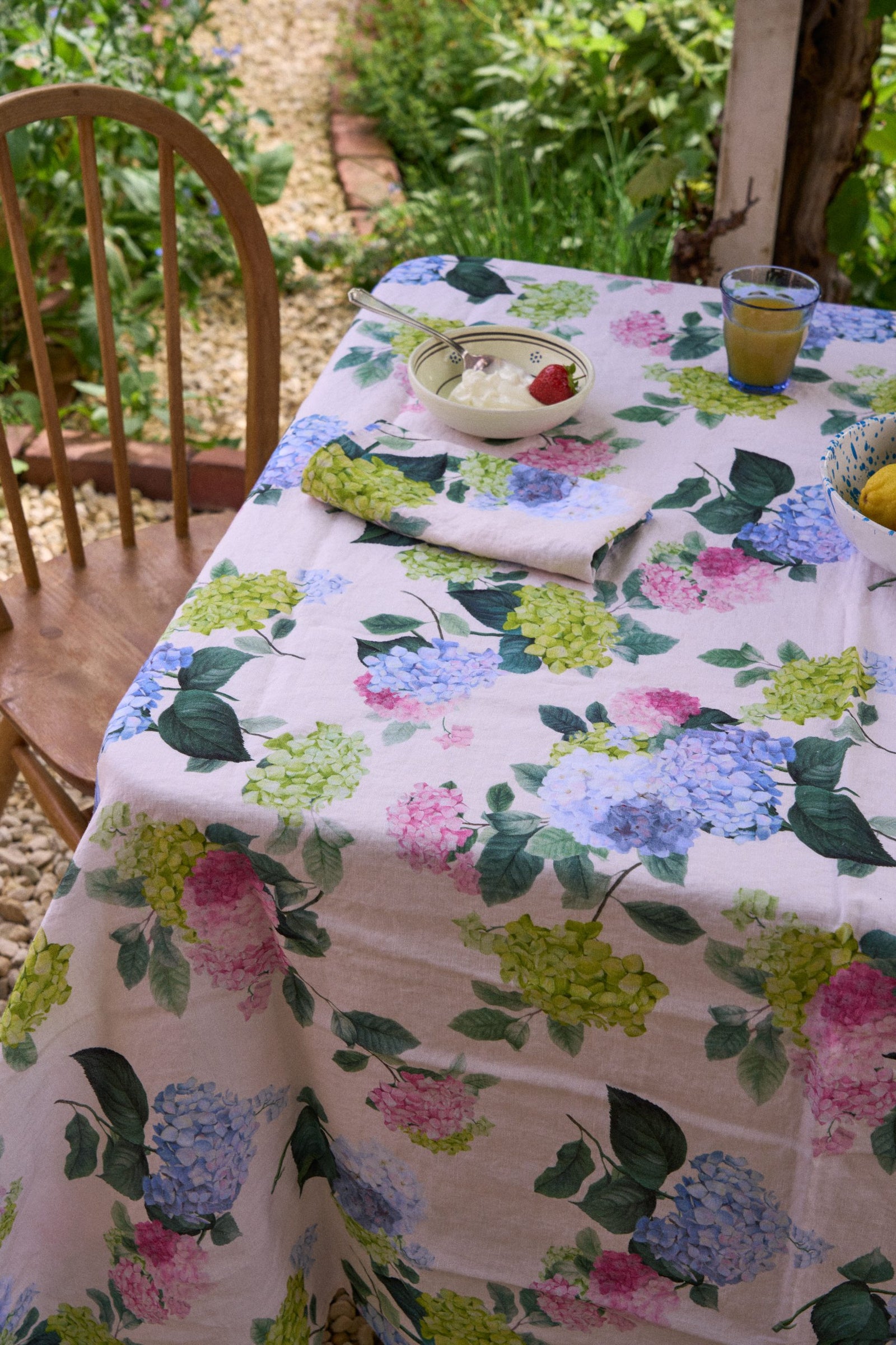 Hydrangea Linen Tablecloth