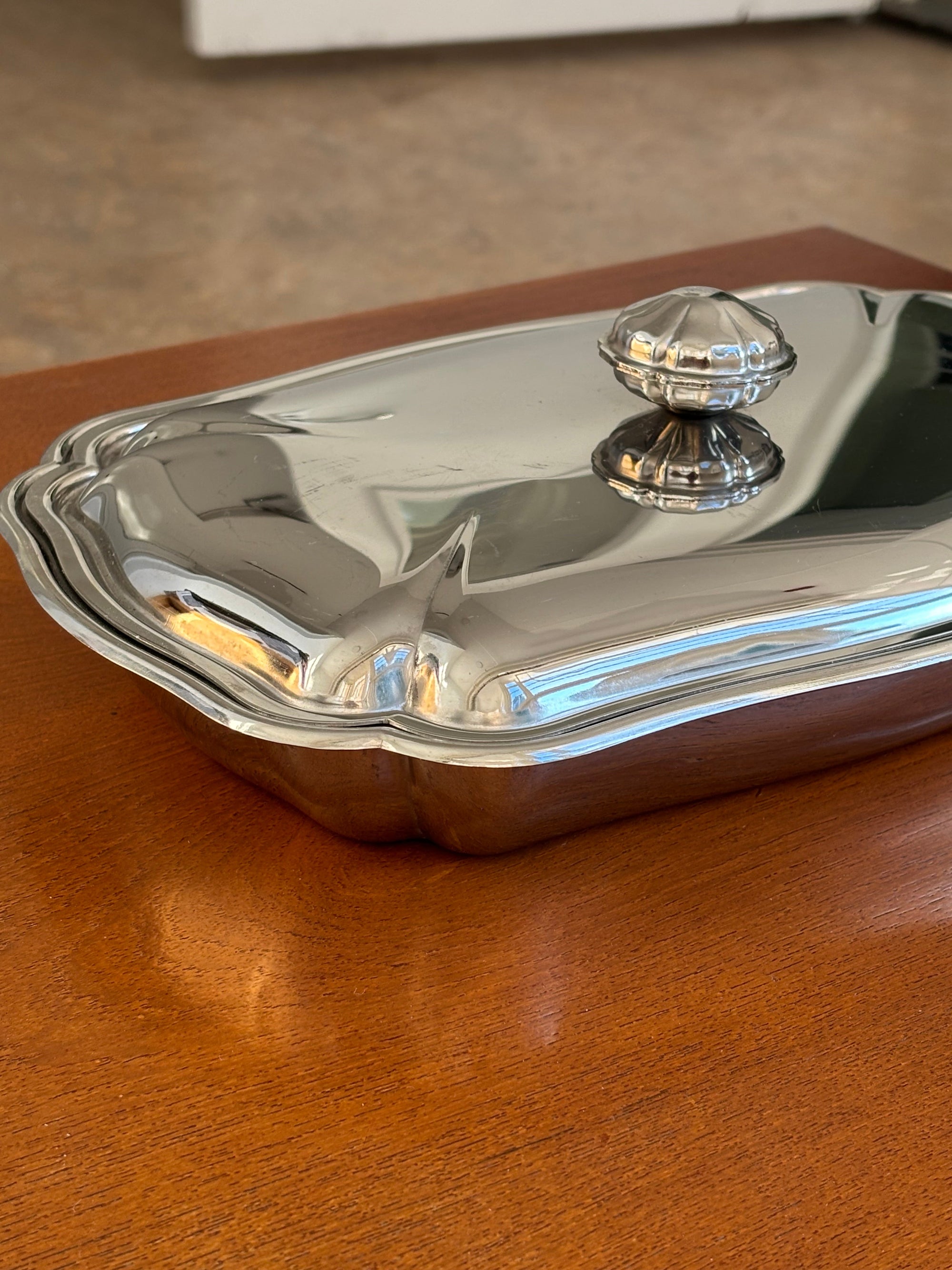 Stainless Steel Dish With Lid