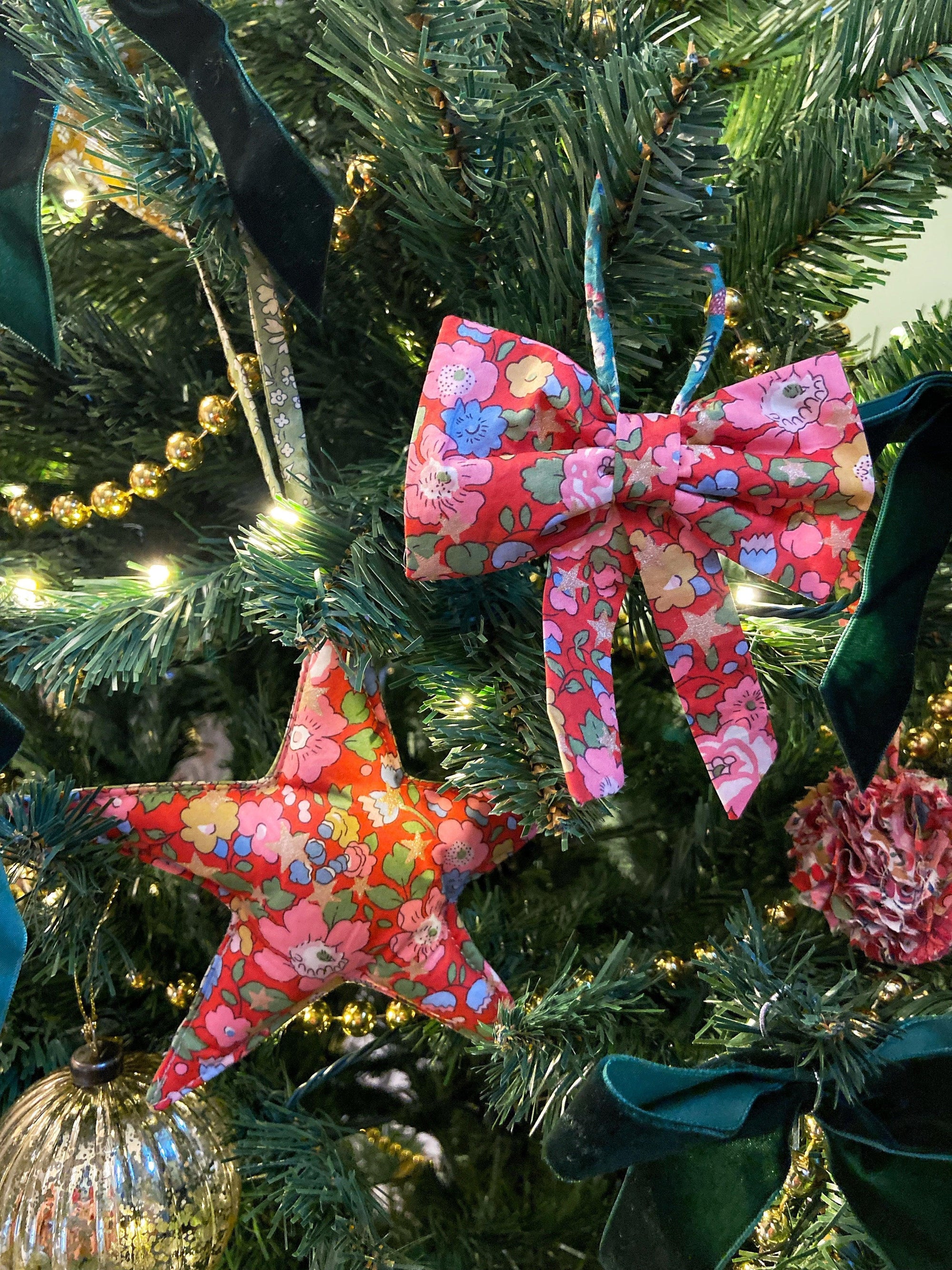 Star Decoration made with Liberty Fabric BETSY STAR & CAPEL - Coco & Wolf