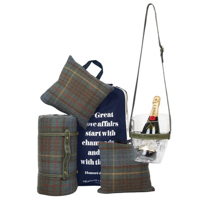 The Heating & Plumbing London Ultimate Picnic Toolkit - Classic Hunting Lodge - Heating & Plumbing London - Picnic Blanket