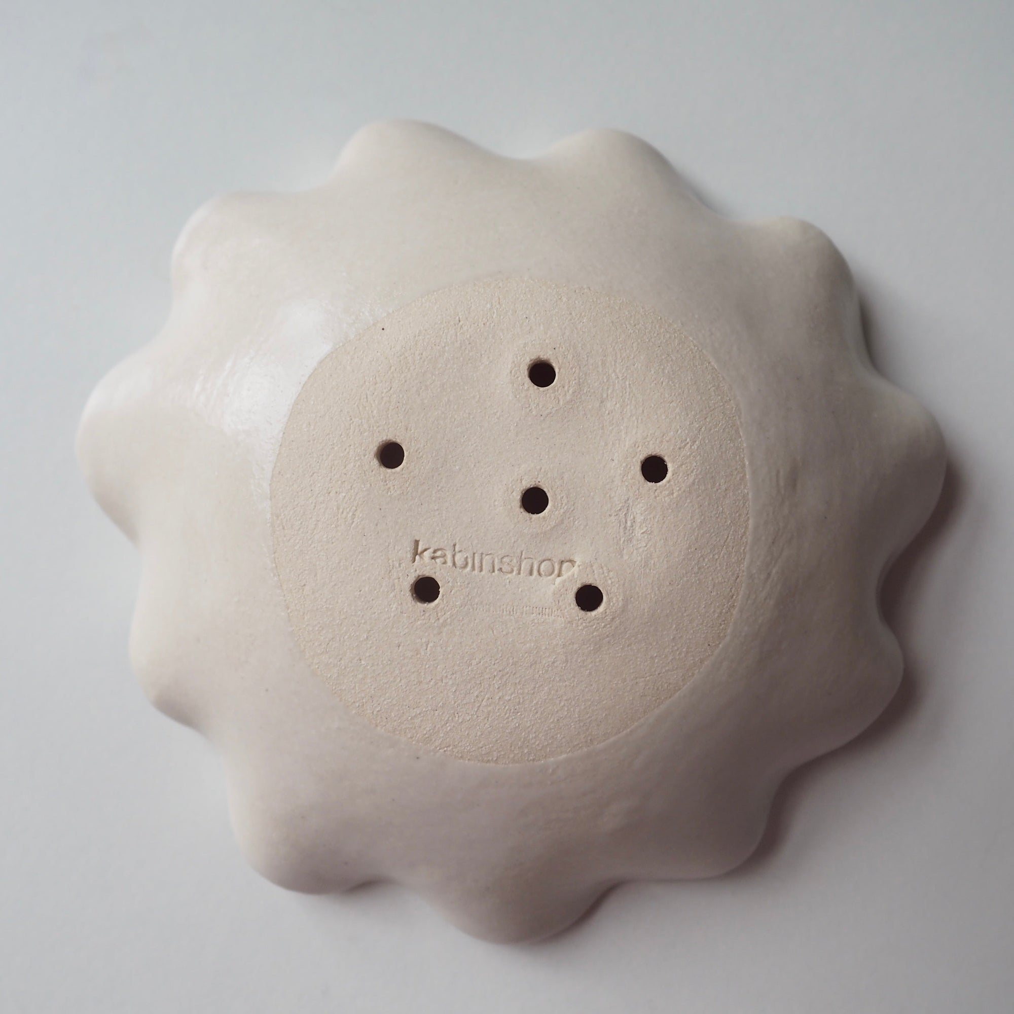 Handmade Pink Curvy Edge Ceramic Soap Dish