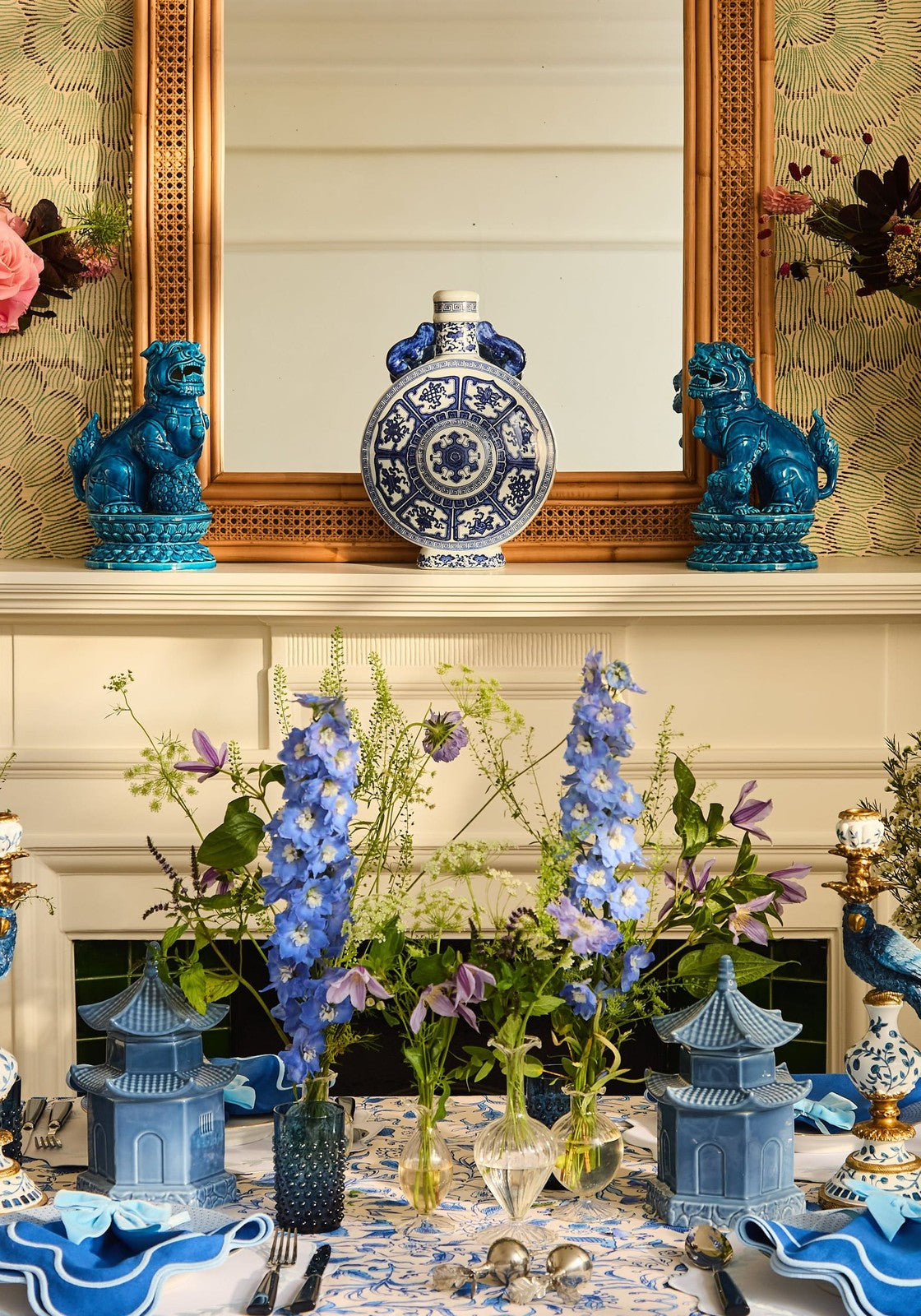Cara Imperial Medallion Vase