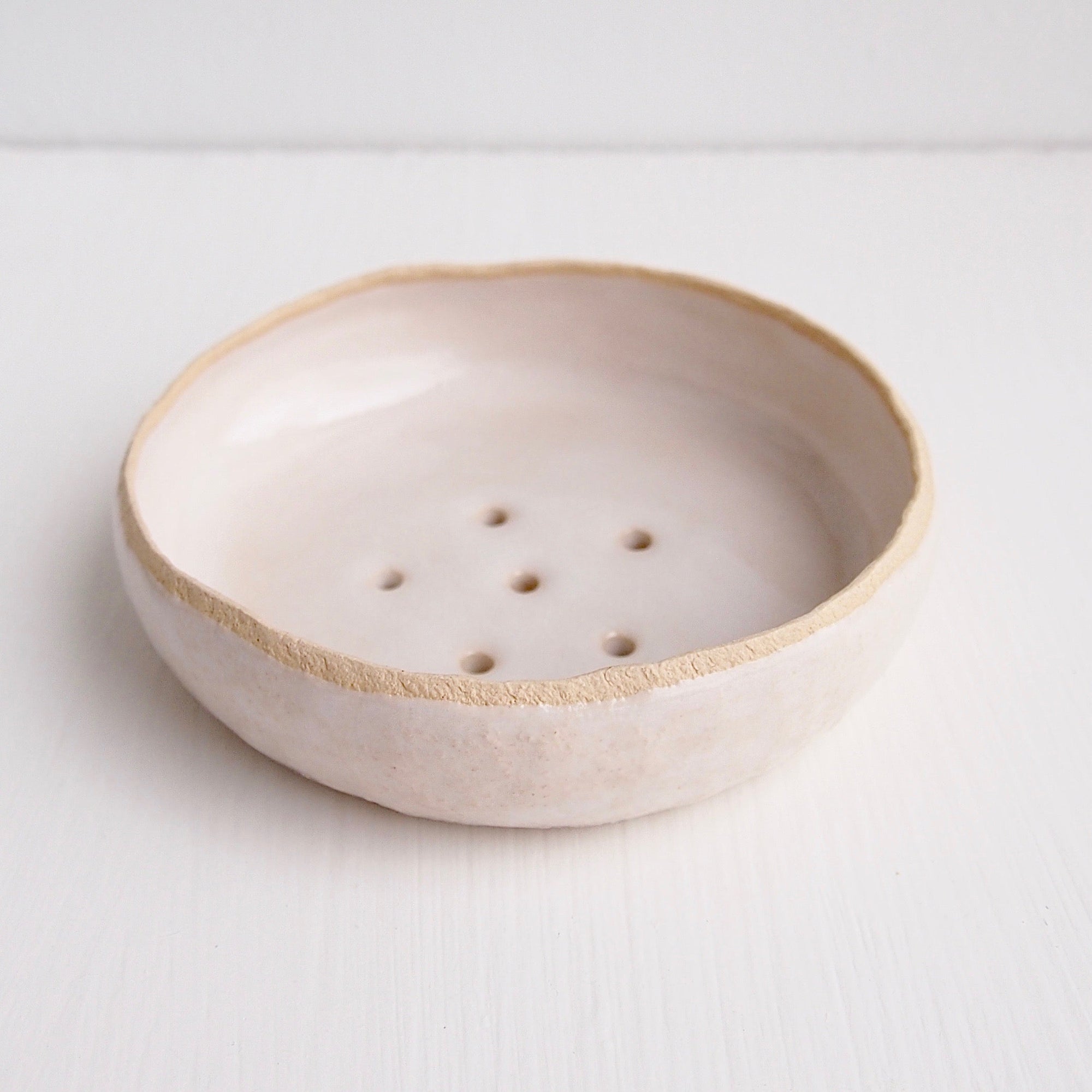 gloss white medium soap dish