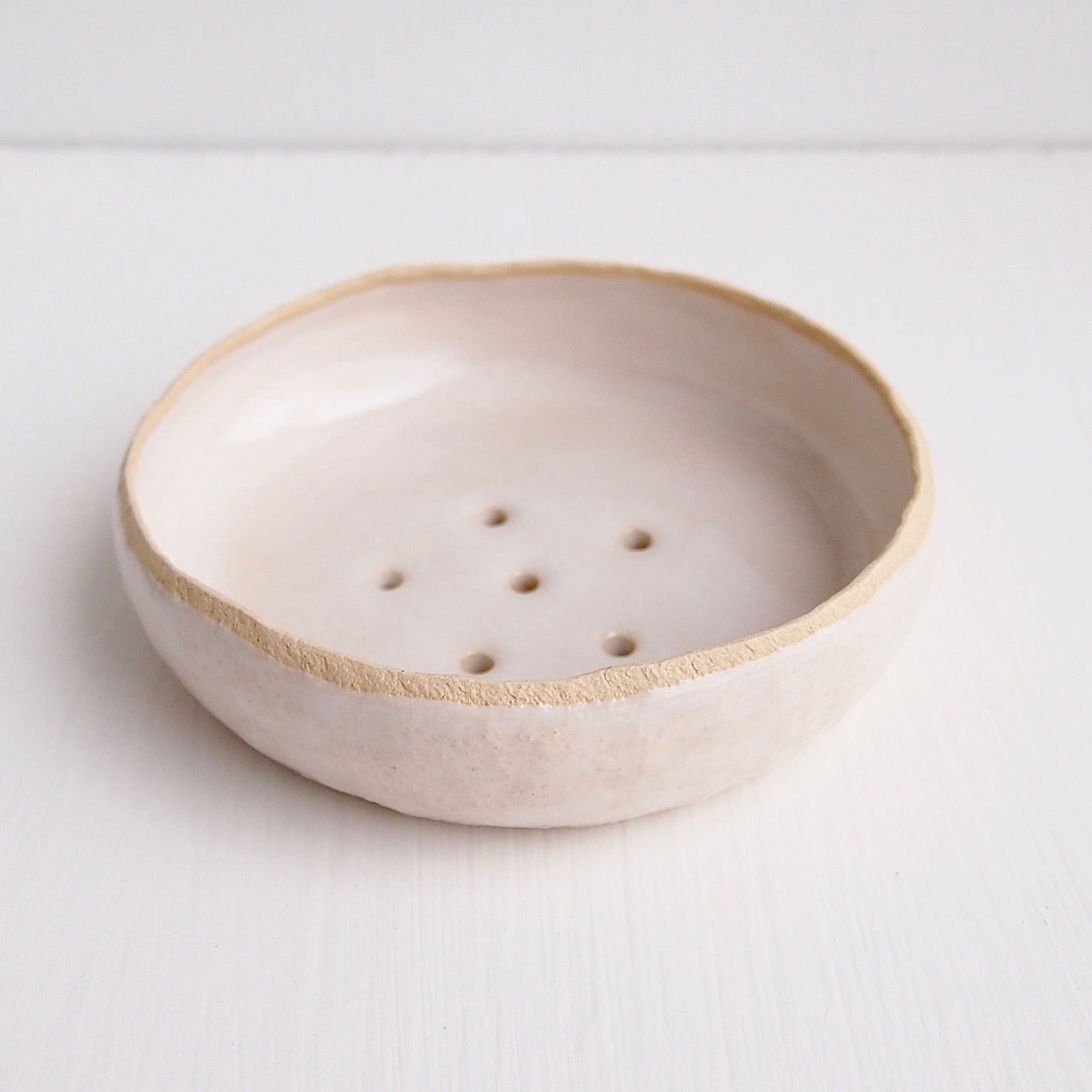 gloss white medium soap dish