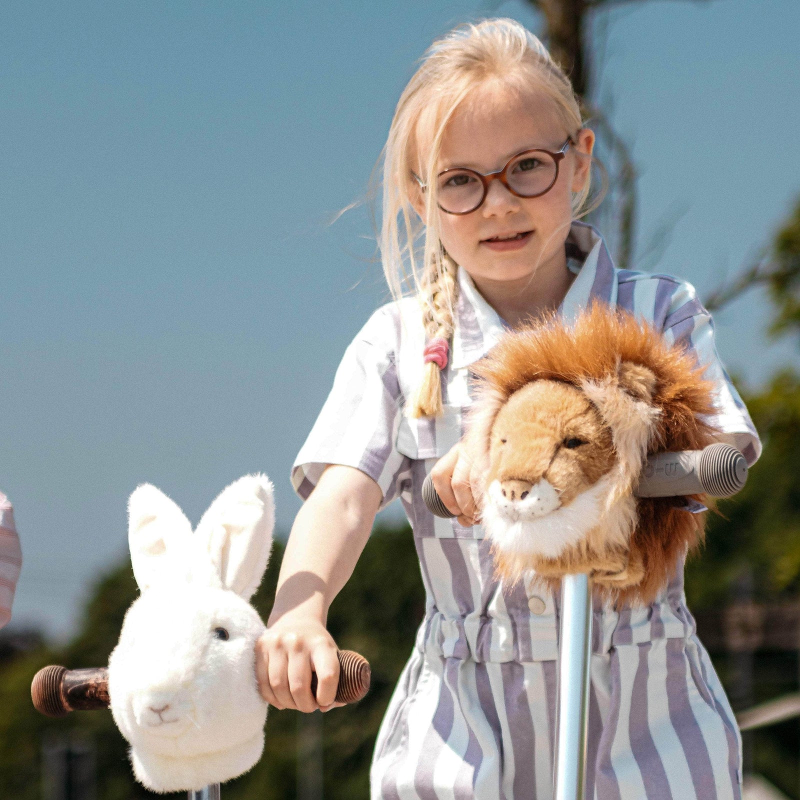 Cesar the Lion Wall Mounted Plush Head