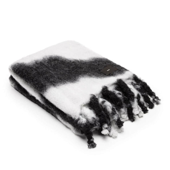 Load image into Gallery viewer, Viso Mohair Blanket Black and White Pattern

