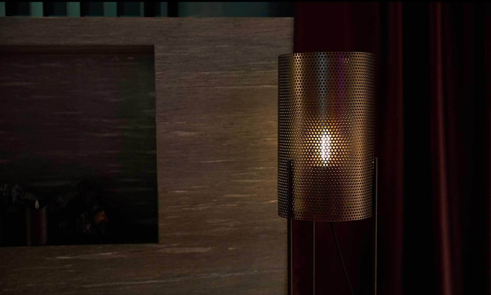 Vouge Tripod Floor Lamp