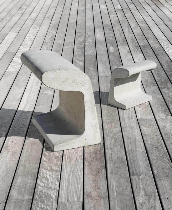Outdoor Concrete Floor Lamp - Borne Béton Grande IP44 by Le Corbusier