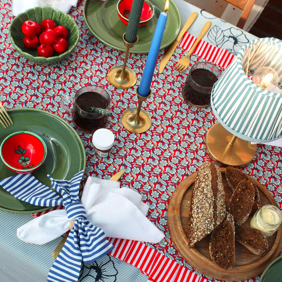 Tres Bien Darlin' Table Runner