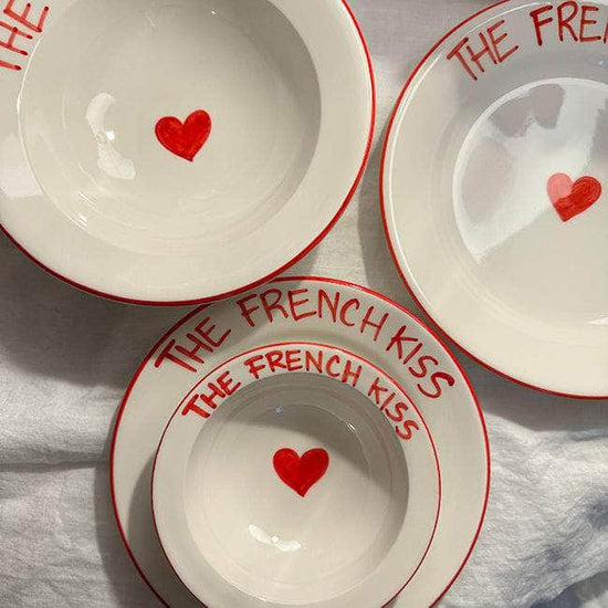 The French Kiss large plate