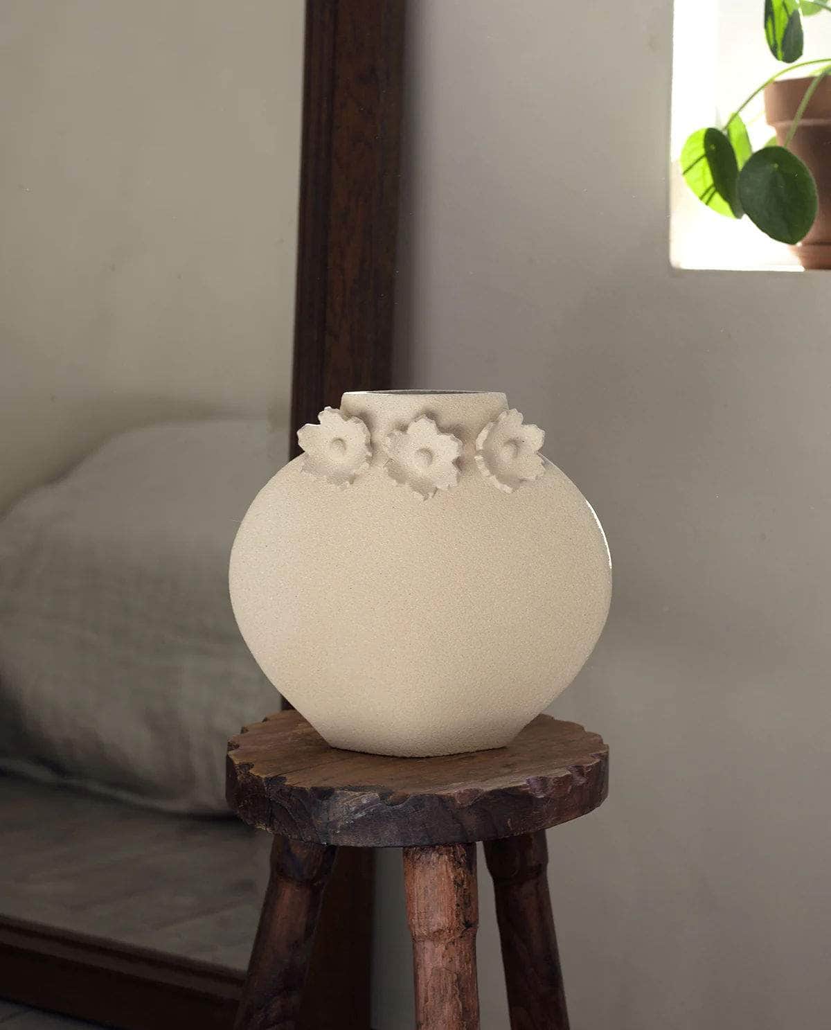 Ceramic Vase 'Sculptural Flowers'