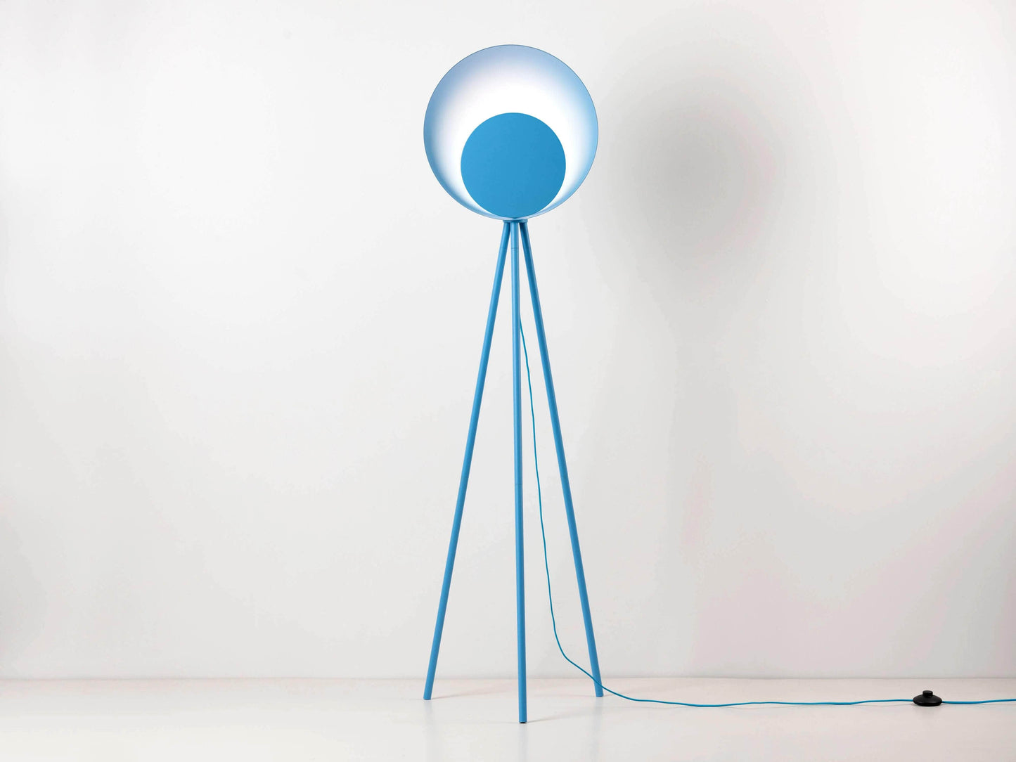 Pool blue diffuser floor lamp