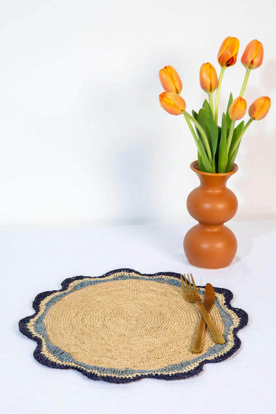 Garden Party Pinwheel Raffia Placemat