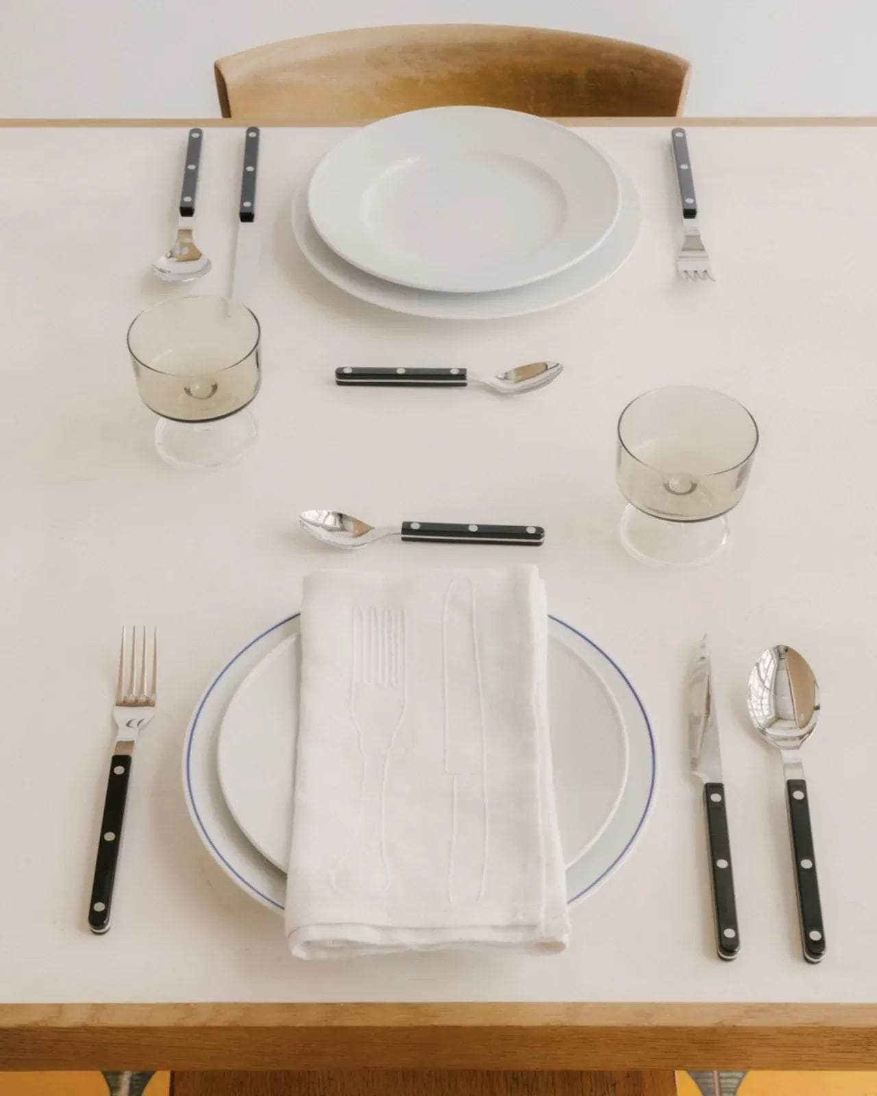 Bistrot 24 pc Cutlery Set | Black