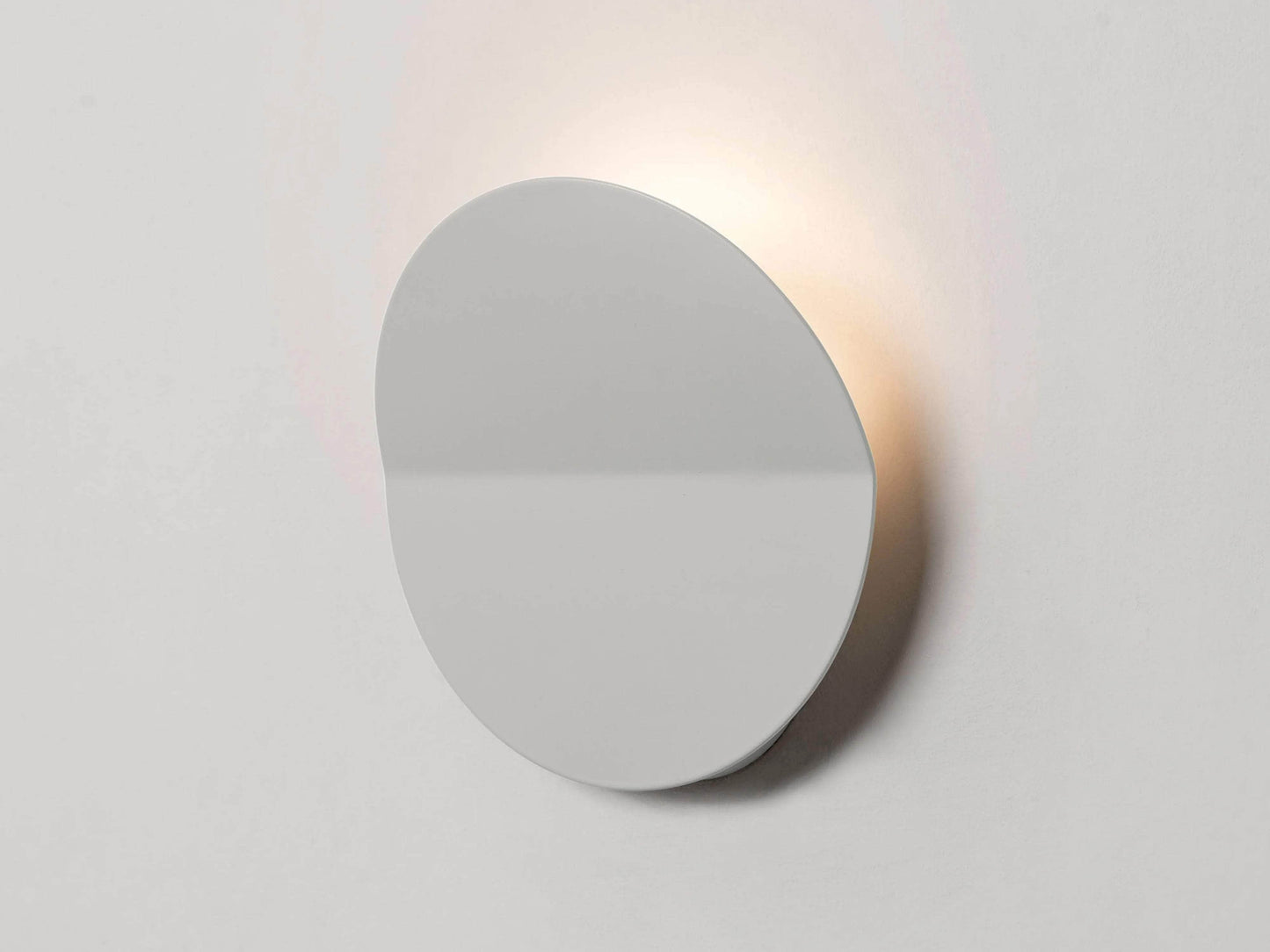 Sand diffuser wall light