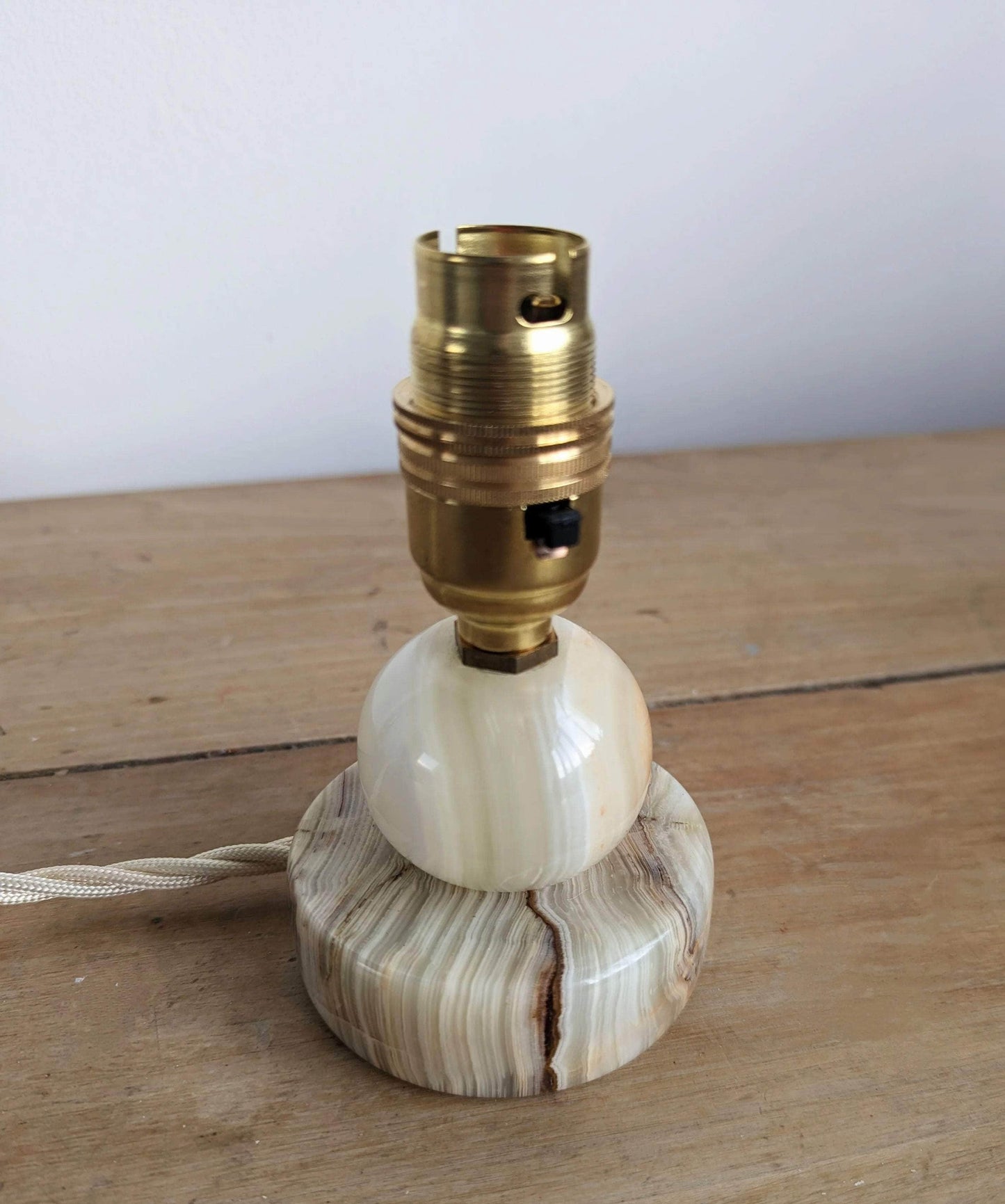 Rounded Onyx Lamp