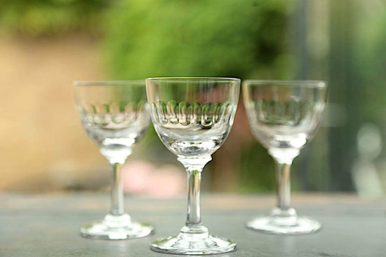 Crystal Liqueur Glasses with Lens Design