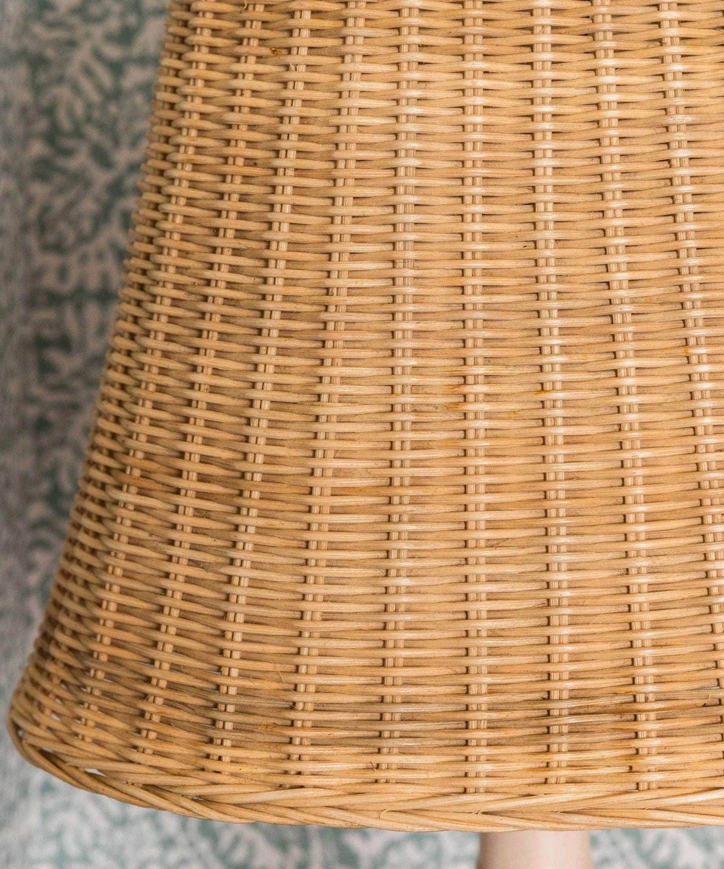 Load image into Gallery viewer, Retro Rattan Lampshade
