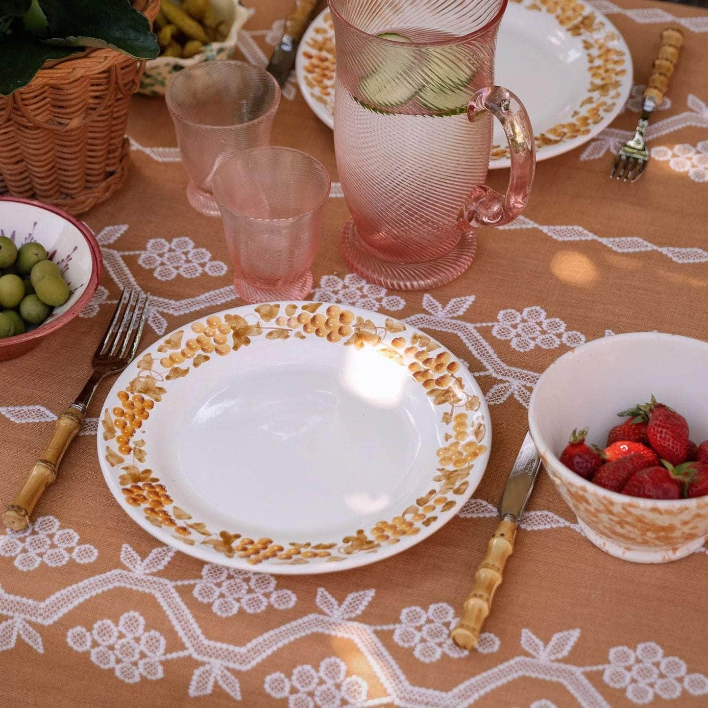 Vine Dinner Plate