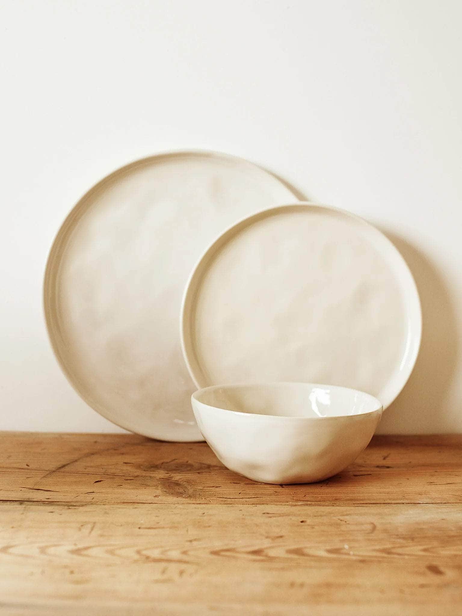 Table Settings in Milk | Set of 2
