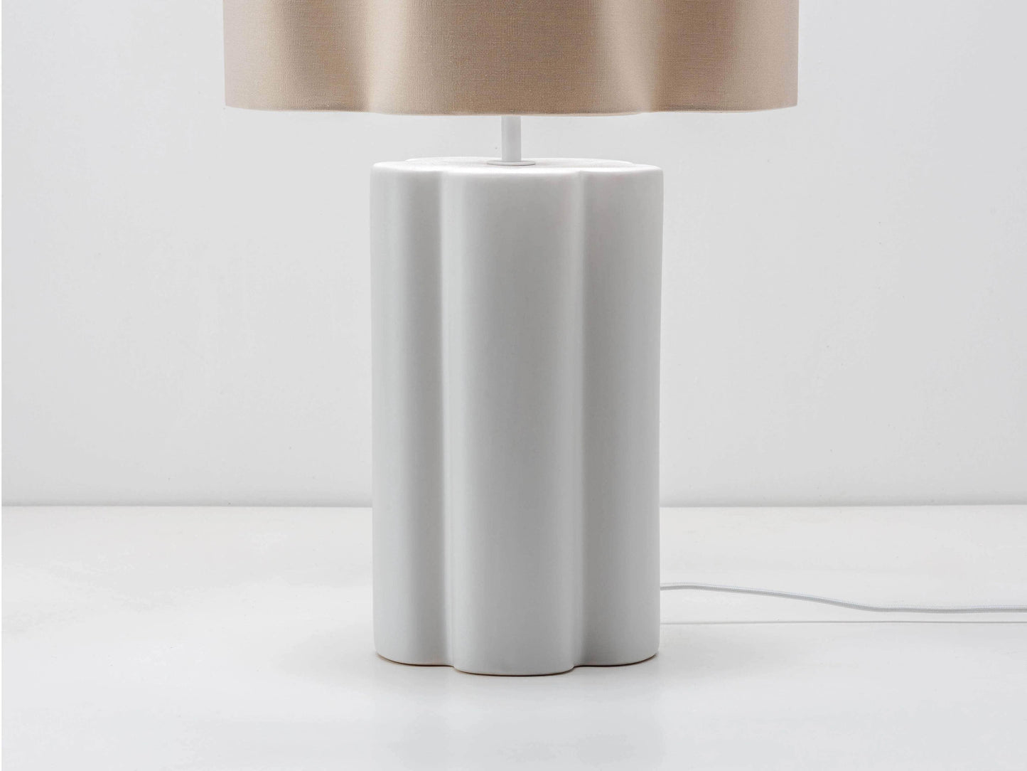 Flower ceramic table lamp