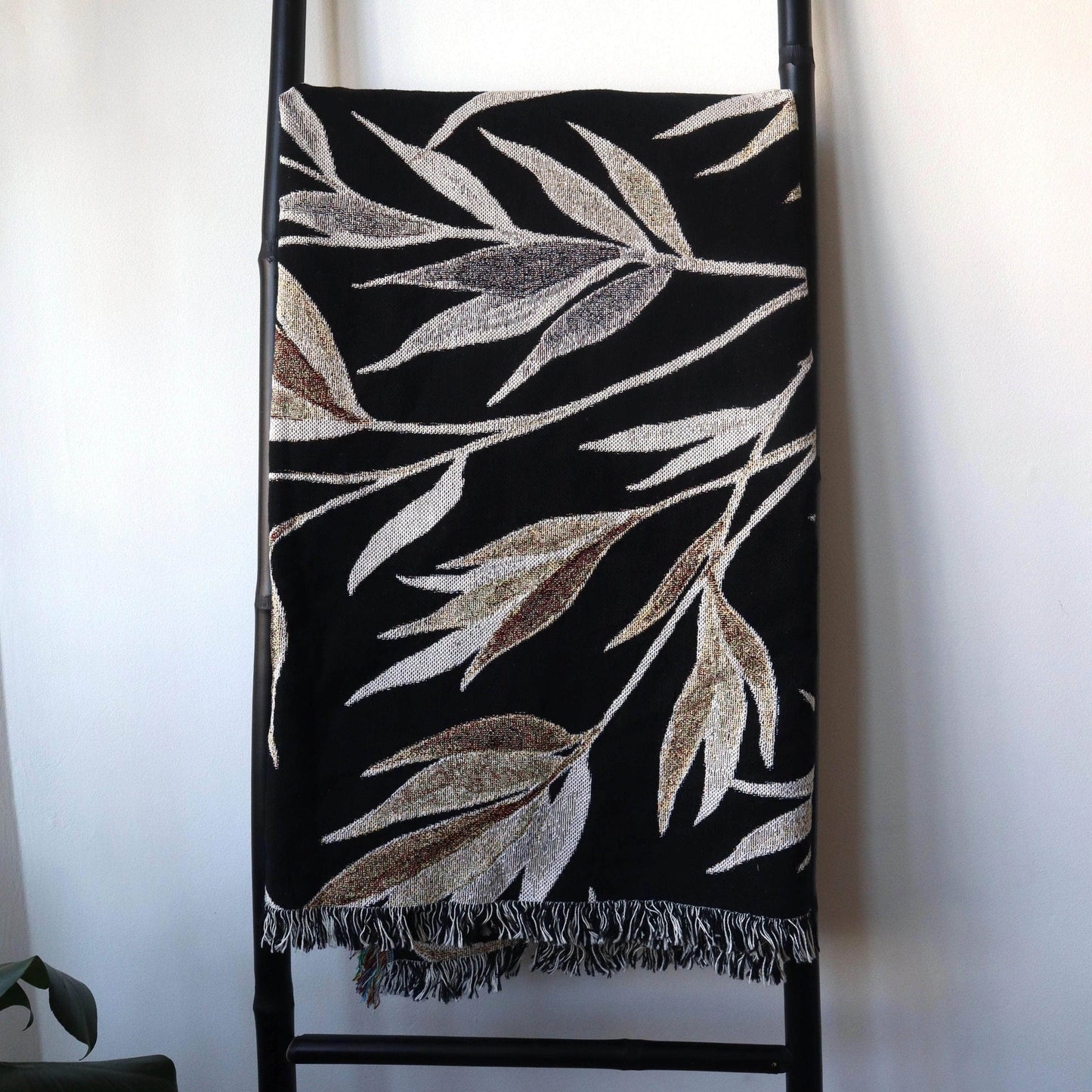 Growth Recycled Cotton Woven Throw - Black