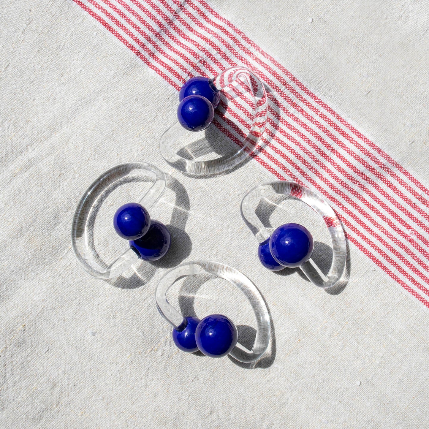 Load image into Gallery viewer, Set of 4 Navy Blue Napkin Rings

