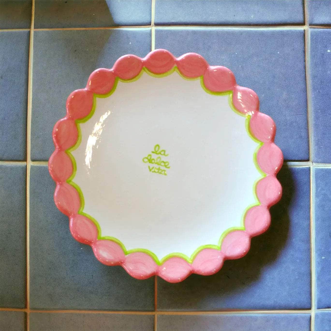 "La Dolce Vita" Scalloped Dessert Plate