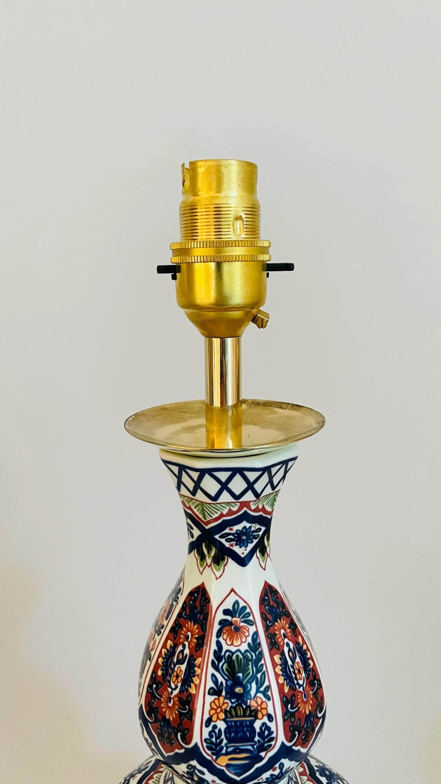 Load image into Gallery viewer, Antique Belgian Boch Lamp
