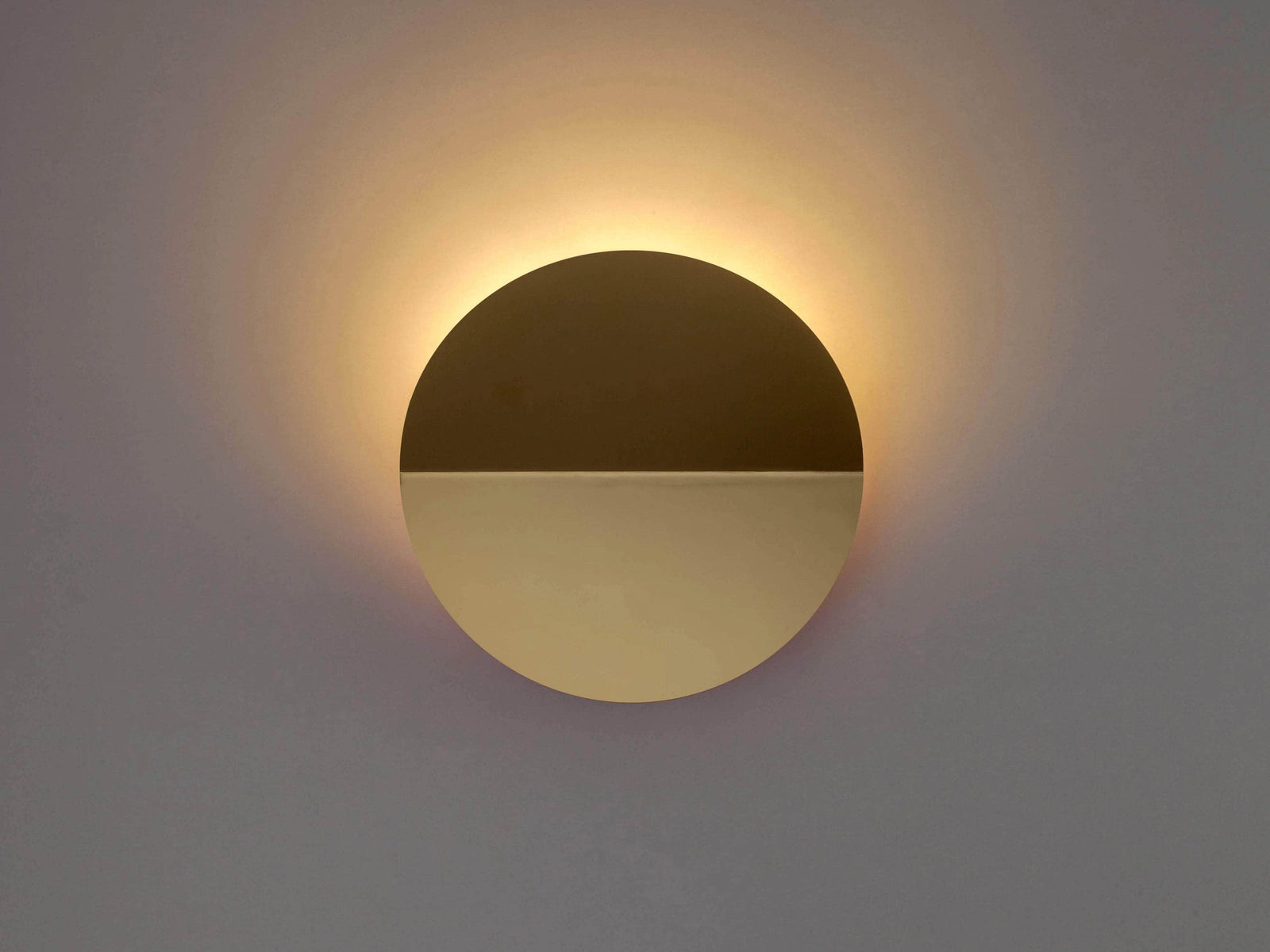 Brass diffuser wall light