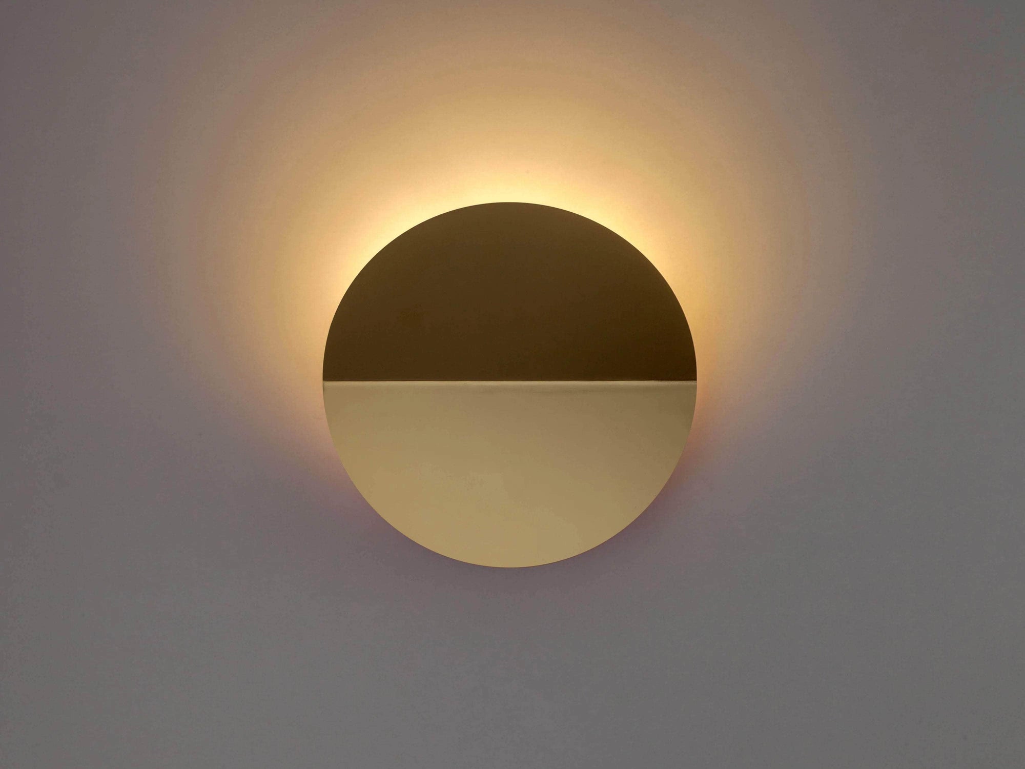 Brass diffuser wall light