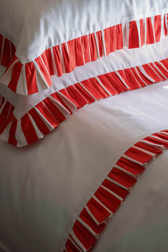 Load image into Gallery viewer, Red and White King Size Bed Bundle
