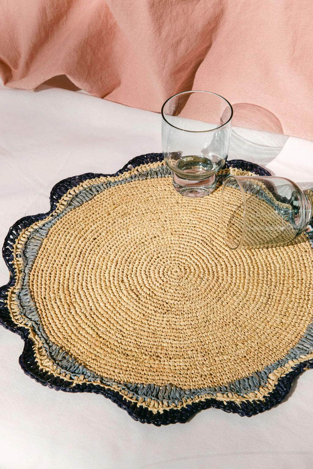 Garden Party Pinwheel Raffia Placemat