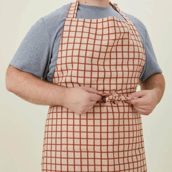 Essential Yarn Dyed Check Apron