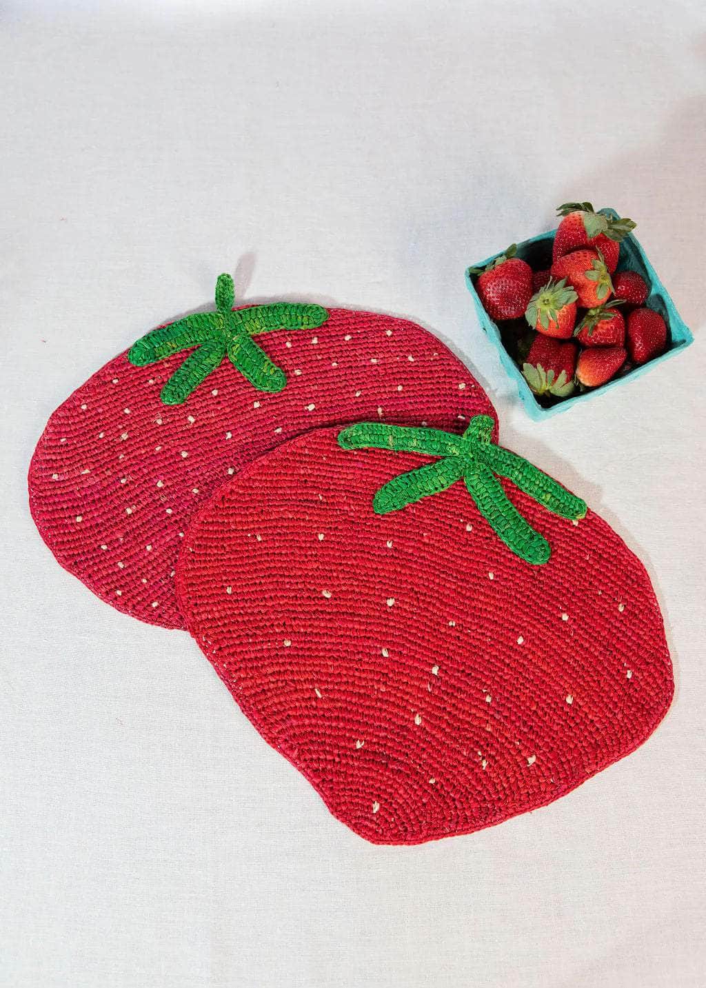 Load image into Gallery viewer, Strawberry raffia Placemat
