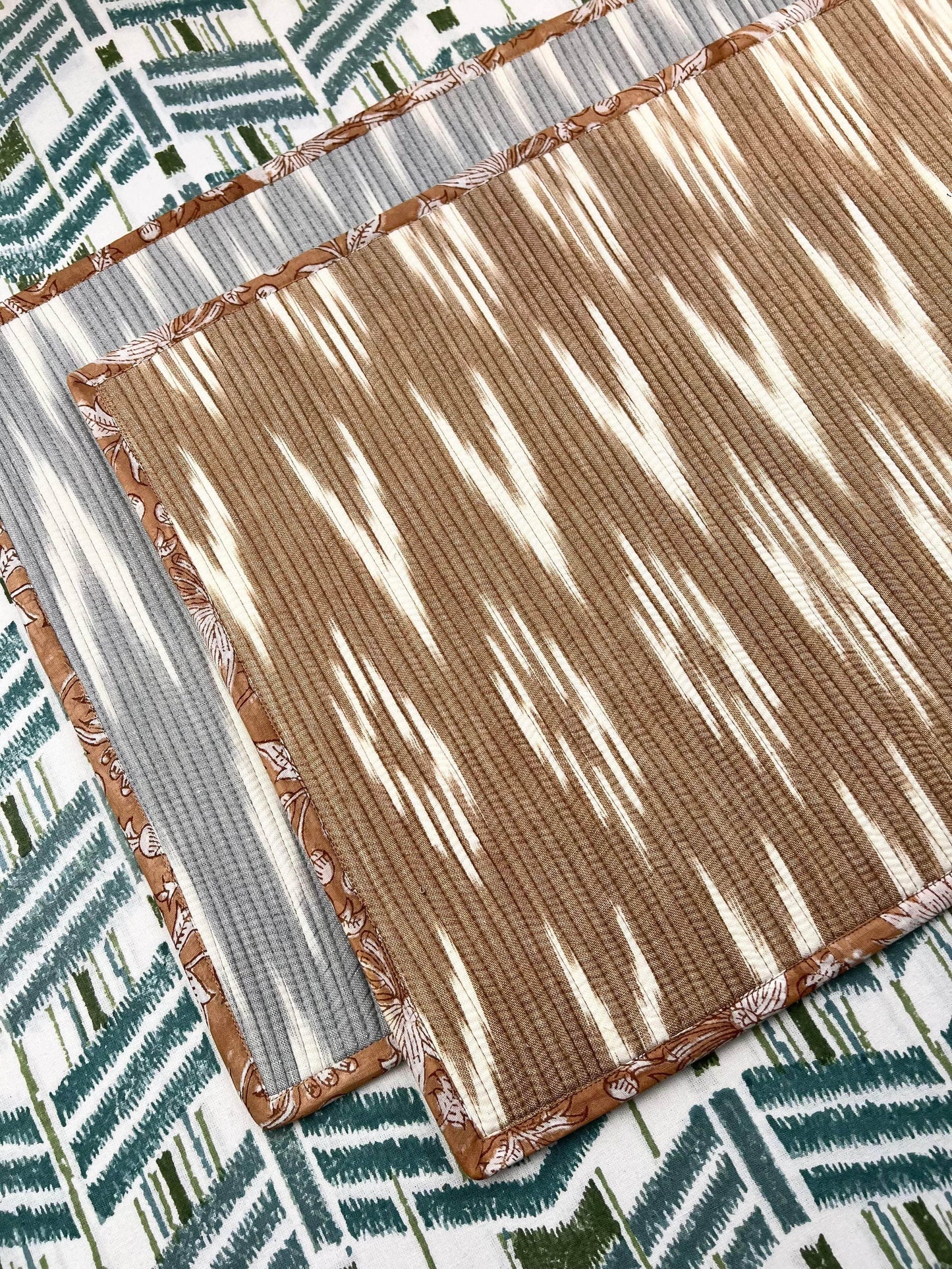 The Ikat Breakfast Placemat (set of 4) Camel/Grey