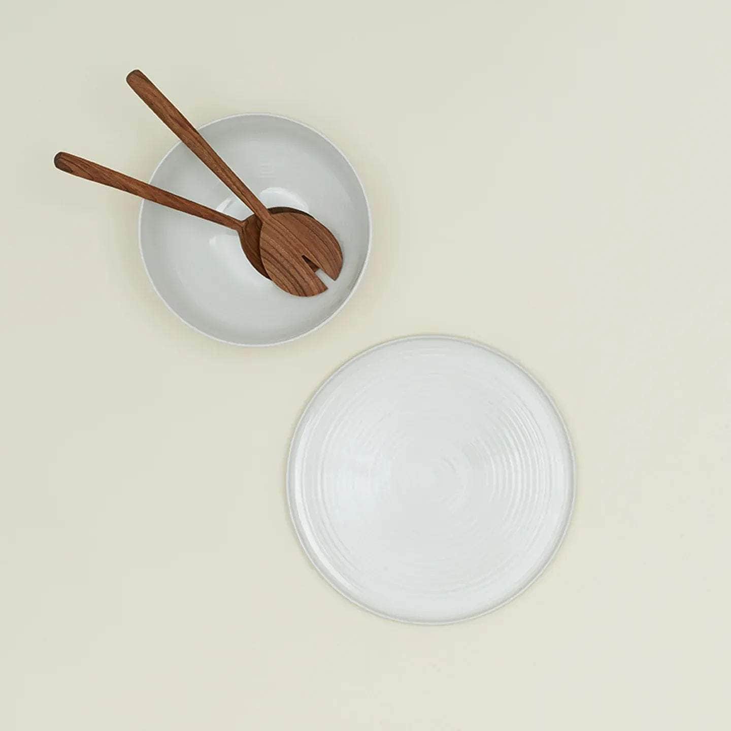 Load image into Gallery viewer, Essential Serving Bowl - Bone
