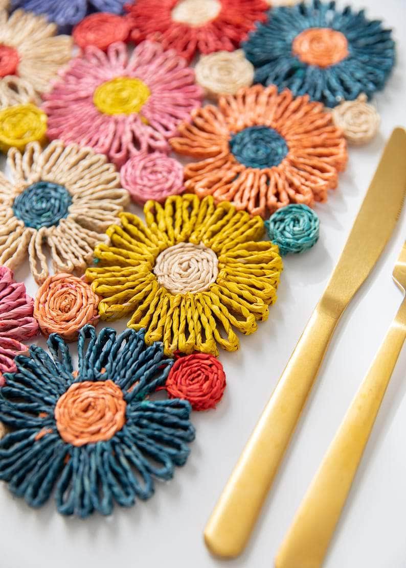 Fleur Raffia Placemat, Multicolor