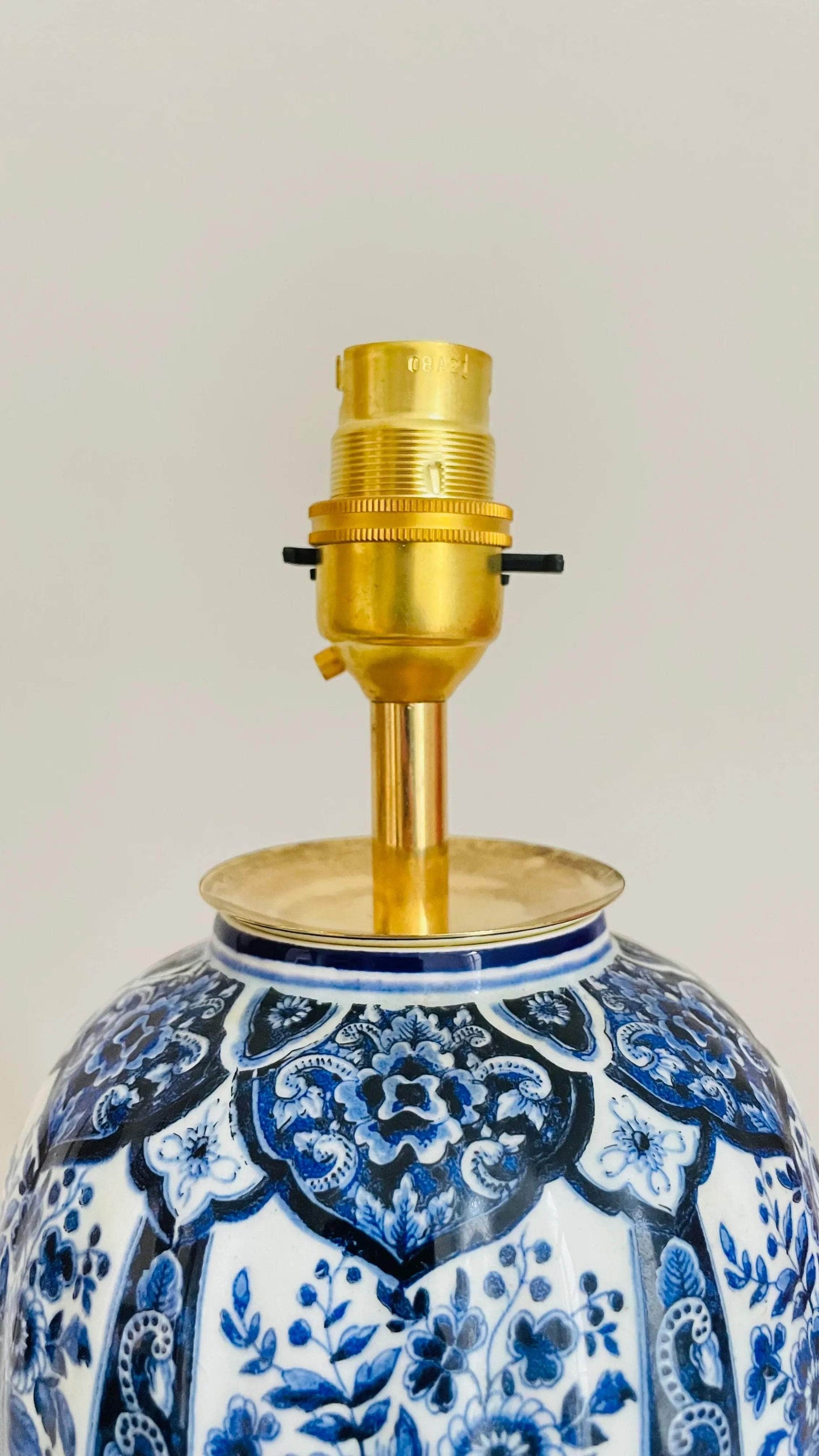 Antique Mini Delfia Lamp