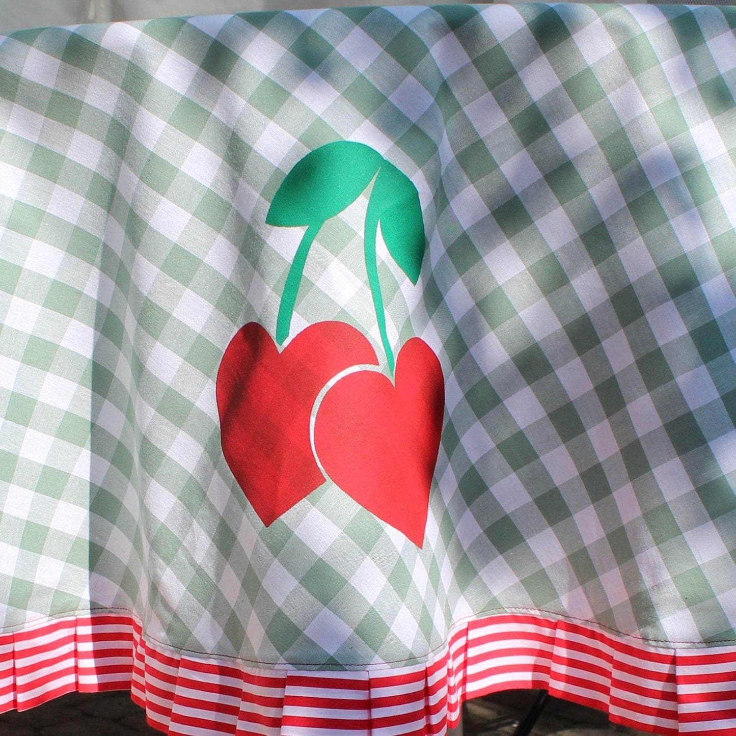 Mon amour Chérie Tablecloth