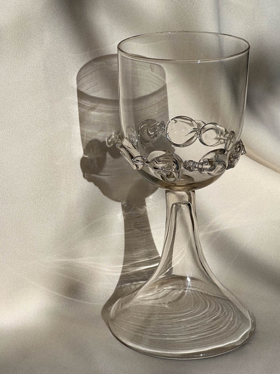 Load image into Gallery viewer, Mouthblown Wine Goblets Chain - Set Of Two
