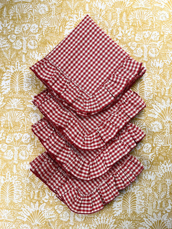 4 Gingham ruffle napkins with 4 Wicker Loveknot ties.